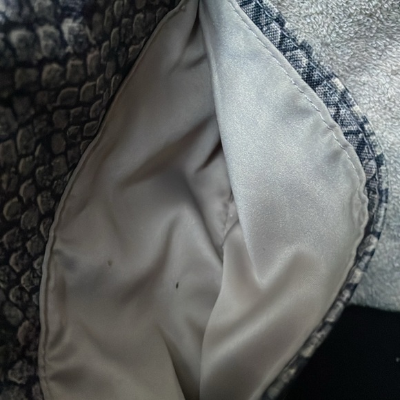 Coach F26036 Taylor Snake Black/Beige fabric purse. - Picture 7 of 11